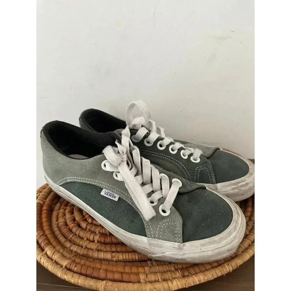 Vans Lampin green sneakers women’s size 8 - Picture 1 of 8